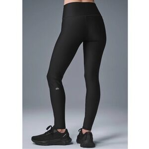 Alo Yoga Women’s High Waist Airlift Black Leggings